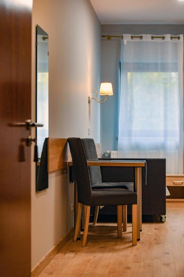 Fotex Bed & Breakfast Ząbki Exterior foto