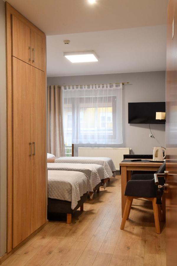 Fotex Bed & Breakfast Ząbki Exterior foto