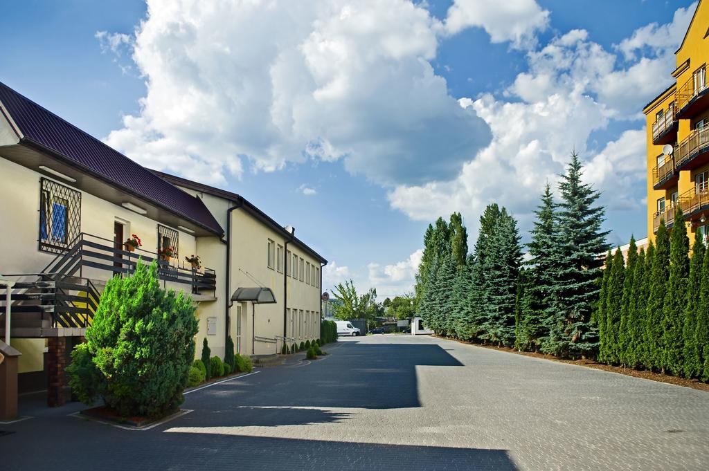 Fotex Bed & Breakfast Ząbki Exterior foto